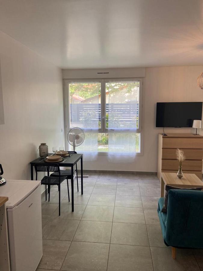 Grand Studio Neuf Aulnay-sous-Bois Esterno foto